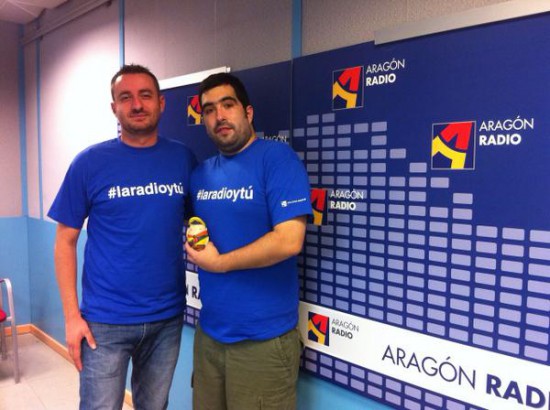 Pablo D. Martín y BlogdeBori posan en Aragón Radio.