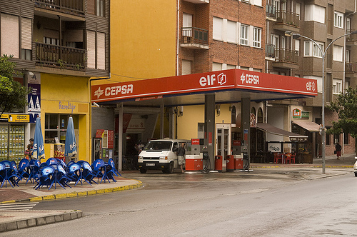 Gasolinera de Infiesto (Asturias). / Fuente: Memorias & Anticipación.
